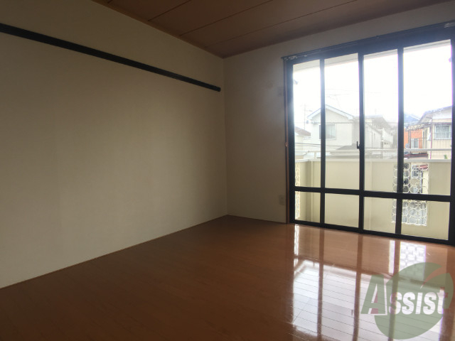 その他部屋・スペース　シングルベットも置けそうな広さのお部屋ですね。
