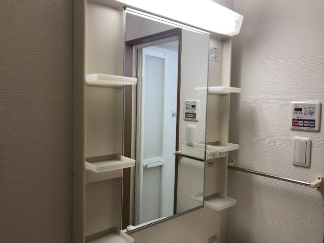 洗面設備　洗髪洗面化粧台