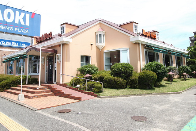飲食店　ロイヤルホスト馬出店（飲食店）まで191m