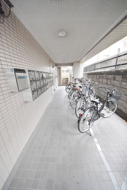 エントランス　★共同通路・駐輪場★