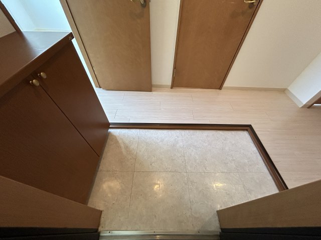玄関　※同物件別号室の写真になります