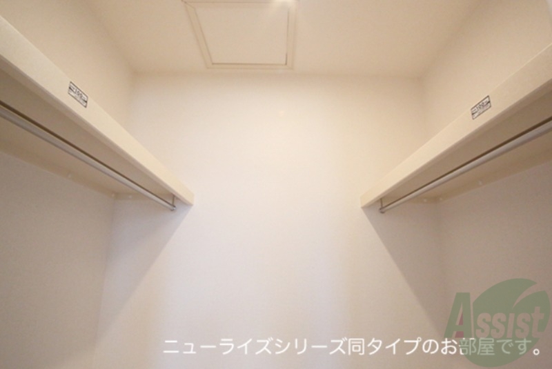 収納　建築中の同タイプのお写真を使用しております。
