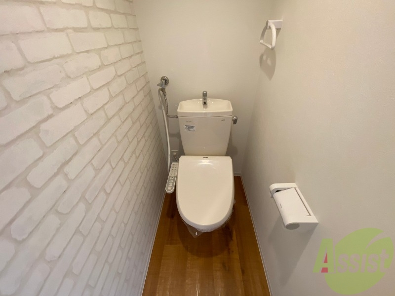 トイレ　こちらはトイレです。清潔感があり、安心して使用できます。