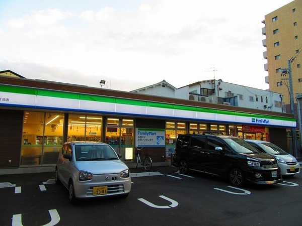 コンビニ　ファミリーマート西淀川姫里店（コンビニ）まで308m
