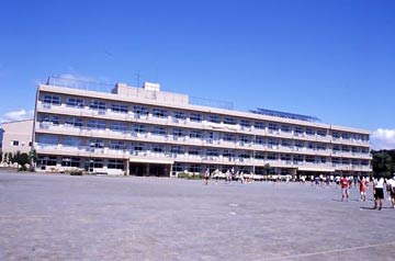 小学校　秦野市立南が丘小学校（小学校）まで1281m