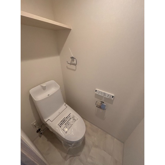 トイレ　写真は別部屋・同タイプのもので、現状優先となります。