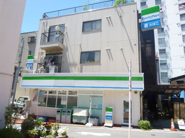 コンビニ　ファミリーマート（コンビニ）まで500m