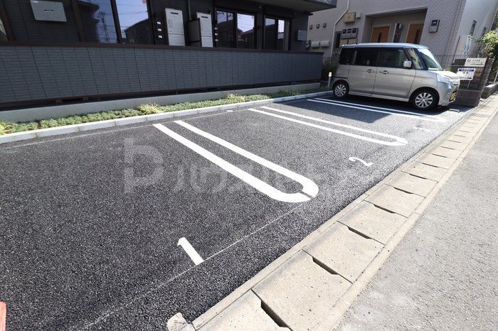 駐車場　駐車場