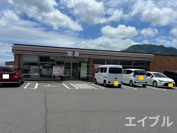 コンビニ　セブンイレブン姶良総合公園前店（コンビニ）まで3100m