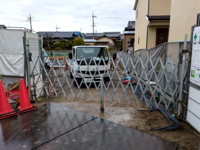 建物外観　建築中