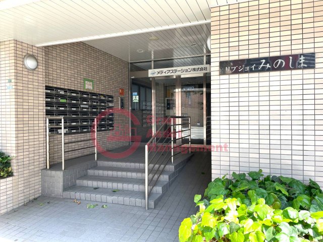 エントランス　毎日通るエントランスはこのようになっています