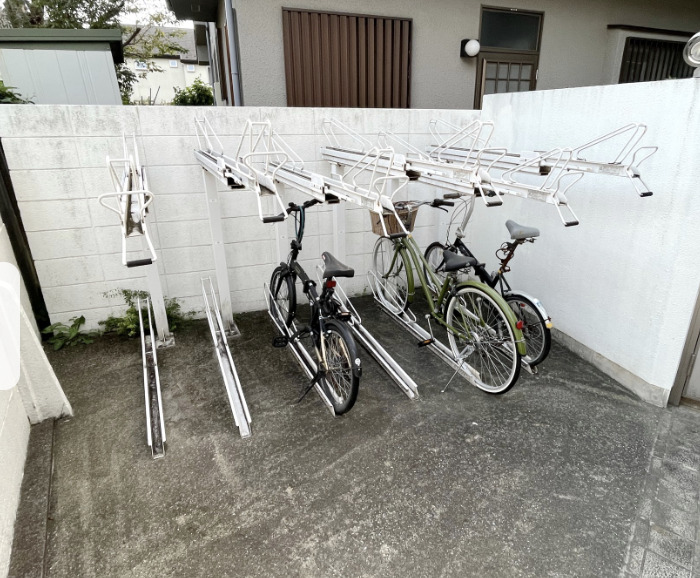 駐車場　駐輪場つき