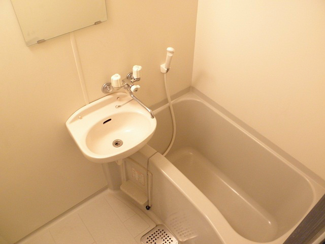 バス・シャワールーム　別部屋参考写真
