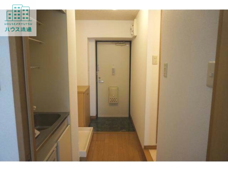 玄関　※別号室のお部屋になります