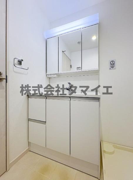 洗面設備　独立洗面台です