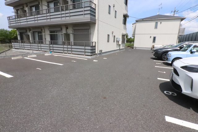 駐車場　駐車場（要空き確認）