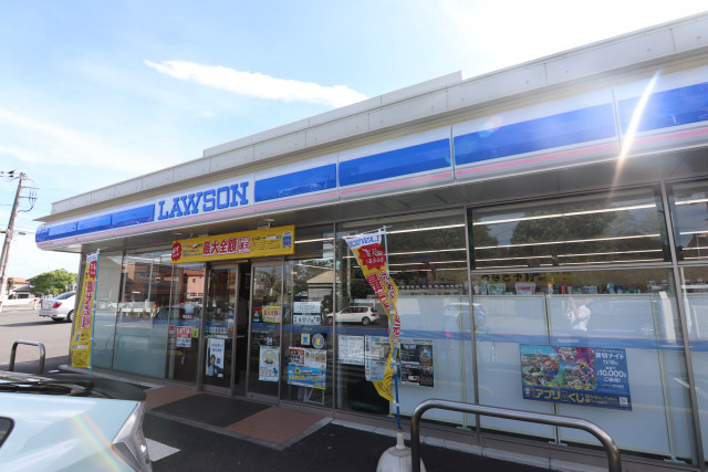 コンビニ　ローソン千葉塩田町店（コンビニ）まで700m