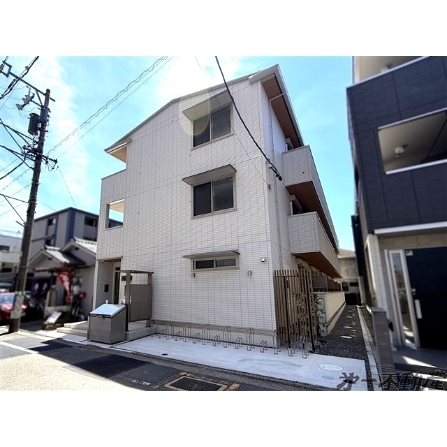エントランス　建物外観