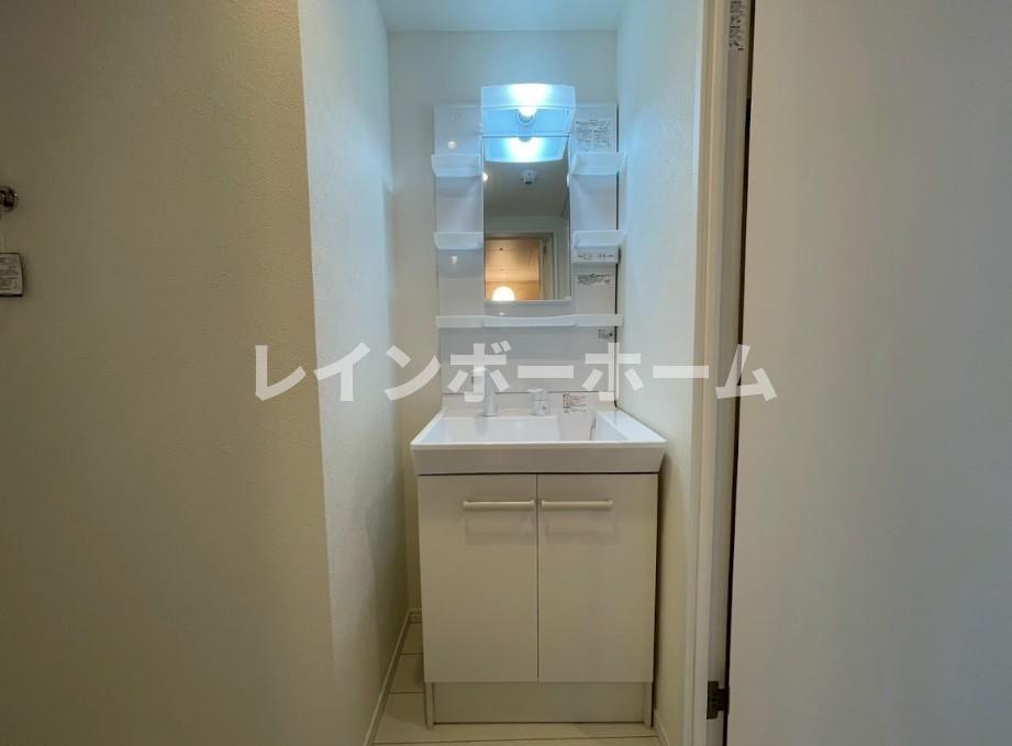 洗面設備　同建物。別部屋参考写真。