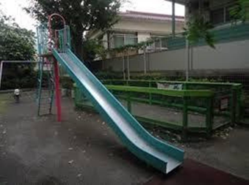 公園　豊沢児童遊園地（公園）まで330m