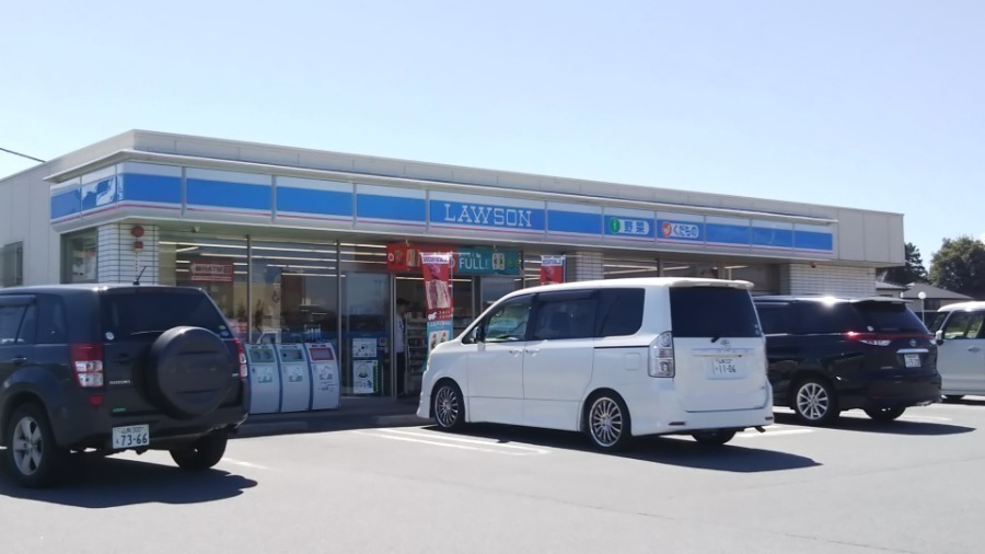 コンビニ　ローソン甲府上今井町南店（コンビニ）まで561m