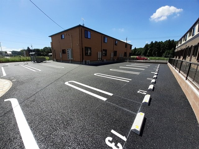 駐車場　車をお持ちの方に嬉しい駐車場付きの物件です