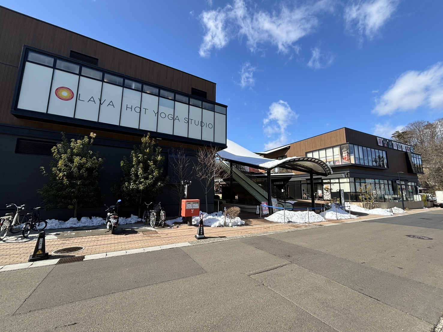 ショッピングセンター　BRANCH仙台EAST（ショッピングセンター）まで1155m