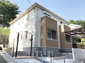 建物外観　【設備充実で陽当たり良好♪】