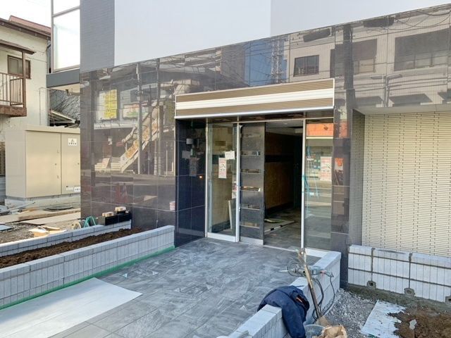 エントランス　エントランス