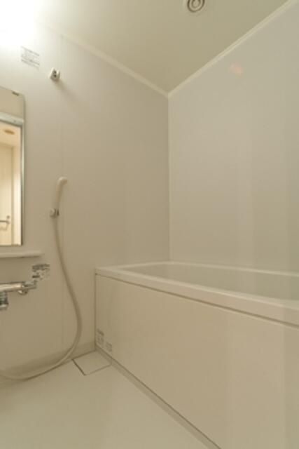 バス・シャワールーム　写真は同タイプ住居です。