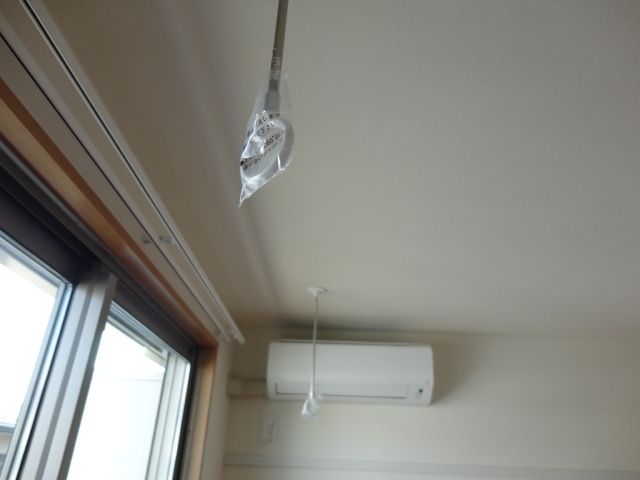 その他設備　うれしい室内物干しです。女性におすすめ