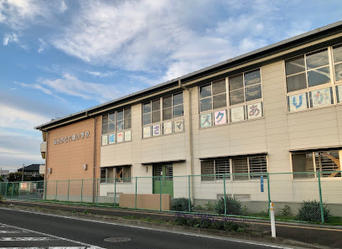 小学校　仙台市立六郷小学校（小学校）まで800m