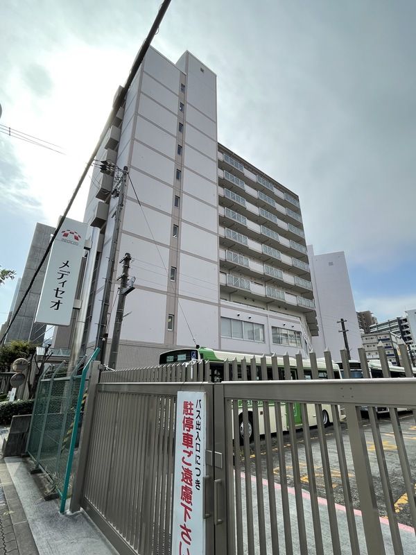 エトワール北梅田の外観写真