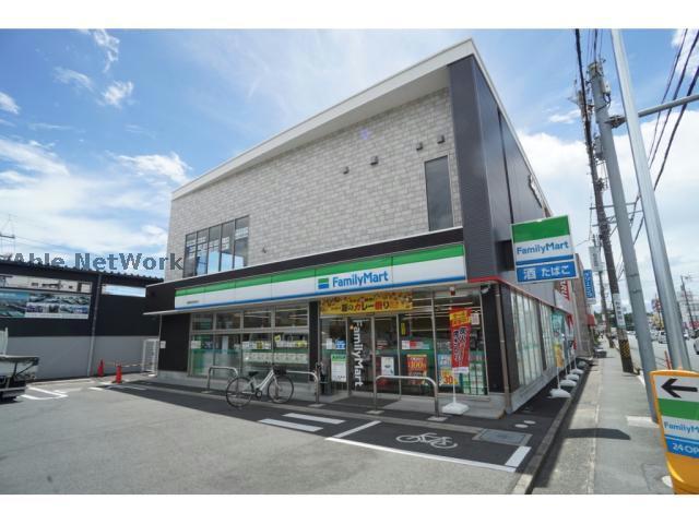 コンビニ　ファミリーマート豊橋南栄駅前店（コンビニ）まで237m