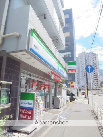 コンビニ　ファミリーマート　鶴屋町店（コンビニ）まで184m