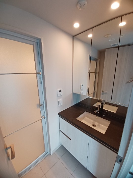 洗面設備　別部屋参考写真
