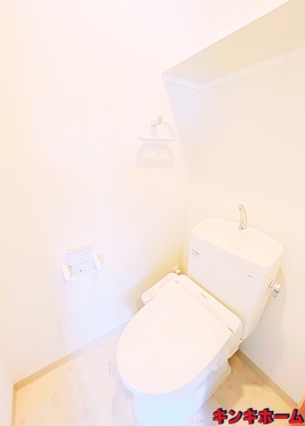 トイレ　写真は別のお部屋です。