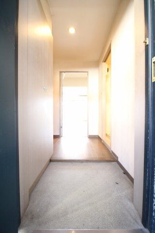 玄関　（別タイプ参考写真）ファミールコジマ　北区田端新町3
