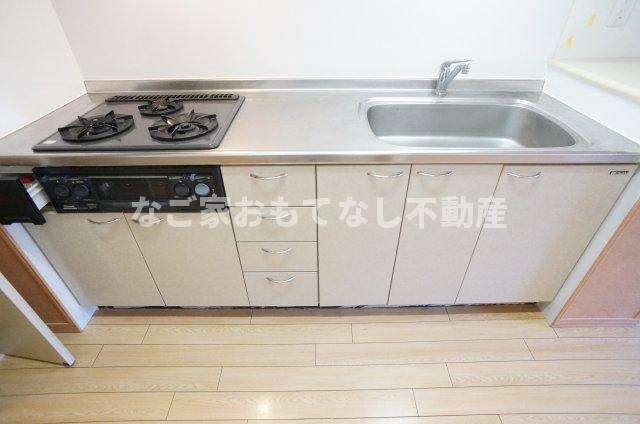 キッチン　※写真は別号室