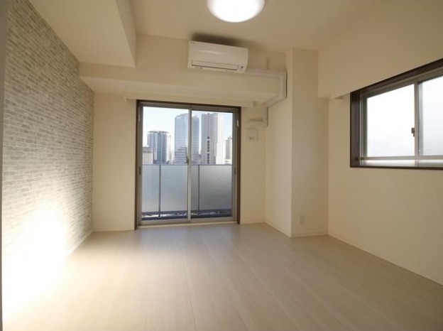 居室・リビング　※同建物内の別部屋参考写真です