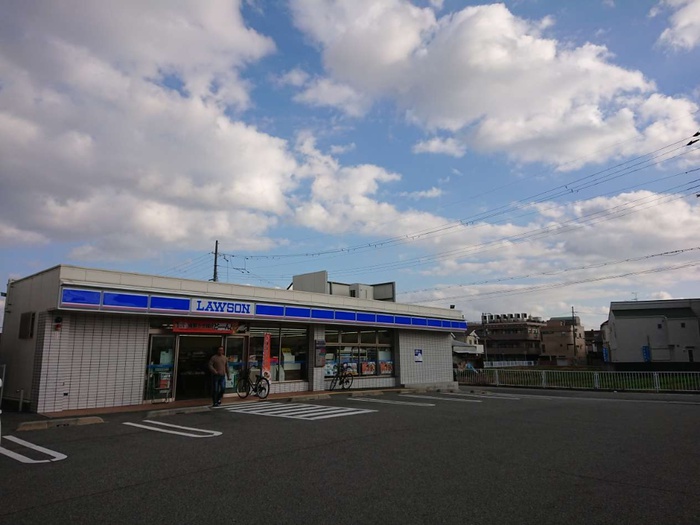 コンビニ　ローソン（コンビニ）まで230m