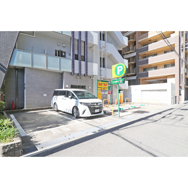 駐車場　車をお持ちの方に嬉しい駐車場付きの物件です