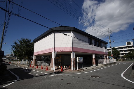 幼稚園・保育園　中居幼稚園（幼稚園・保育園）まで479m