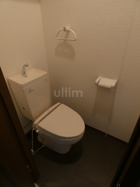 トイレ　※別のお部屋の写真です