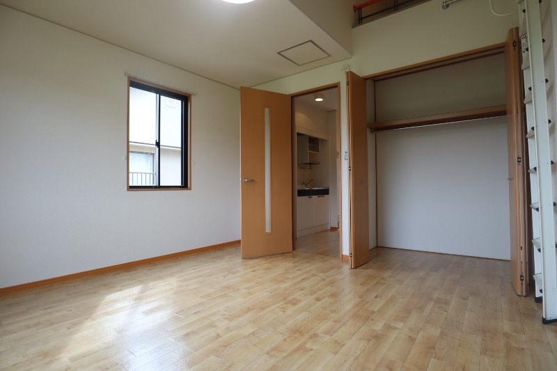プラザ古城池の居間写真