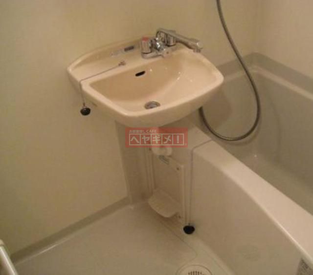 洗面設備　同建物参考写真