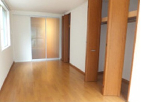 居室・リビング　※写真は別部屋です