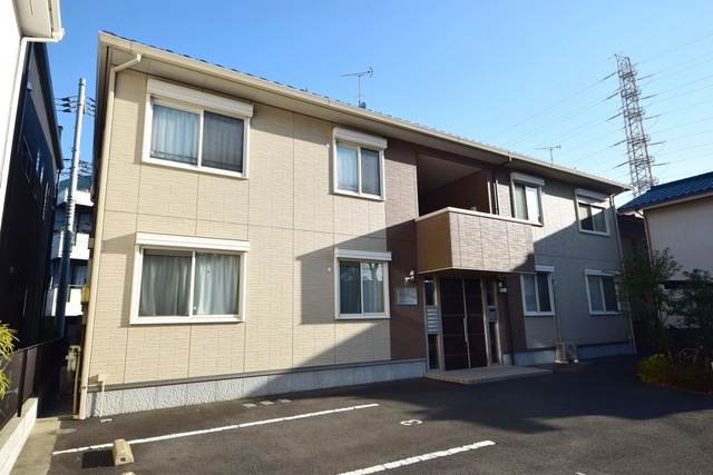 建物外観　～人気のメーカー施工ですっ～