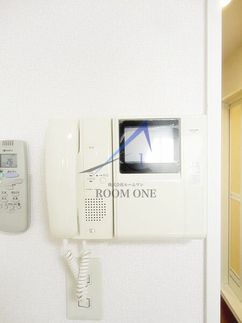 セキュリティ　モニター付きインターホンです。