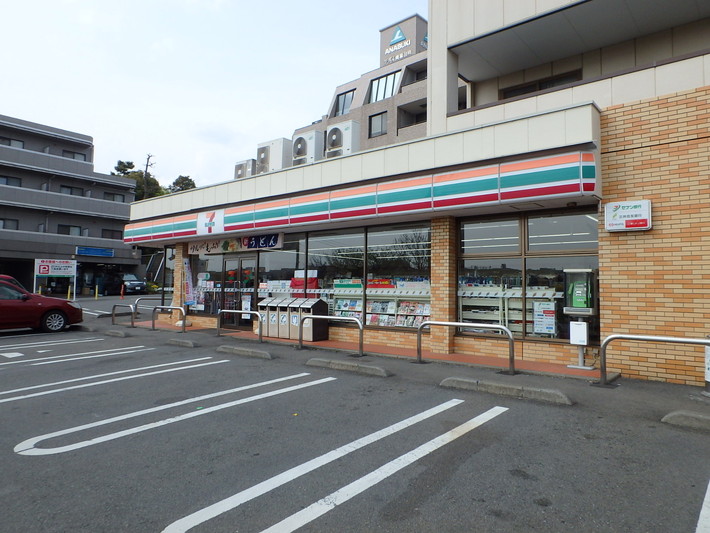 コンビニ　セブンイレブン横浜田奈店（コンビニ）まで630m